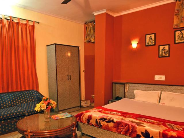 Sahara International Deluxe Hotel New Delhi Værelse billede