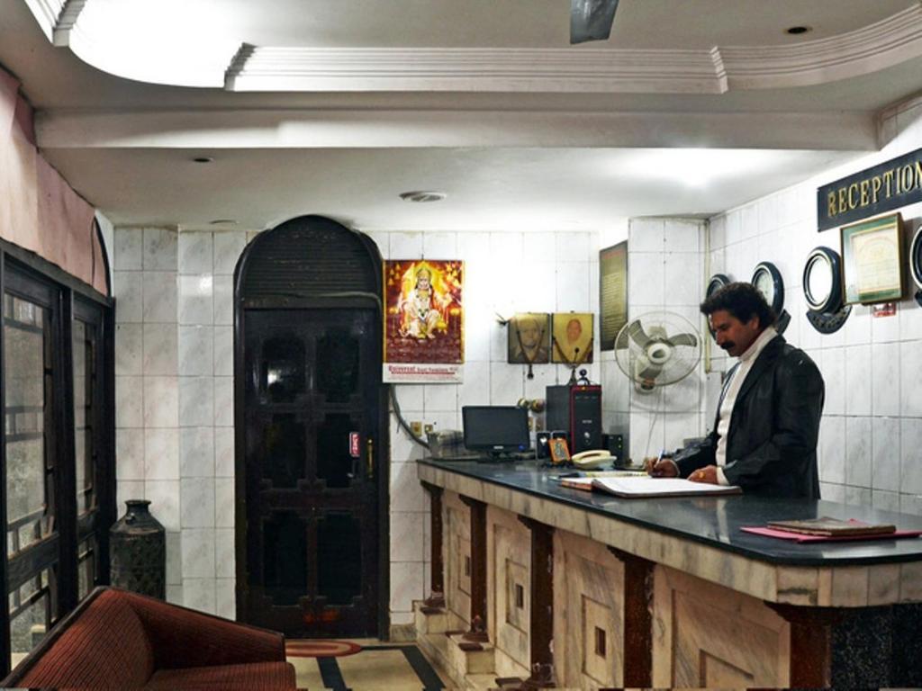 Sahara International Deluxe Hotel New Delhi Eksteriør billede