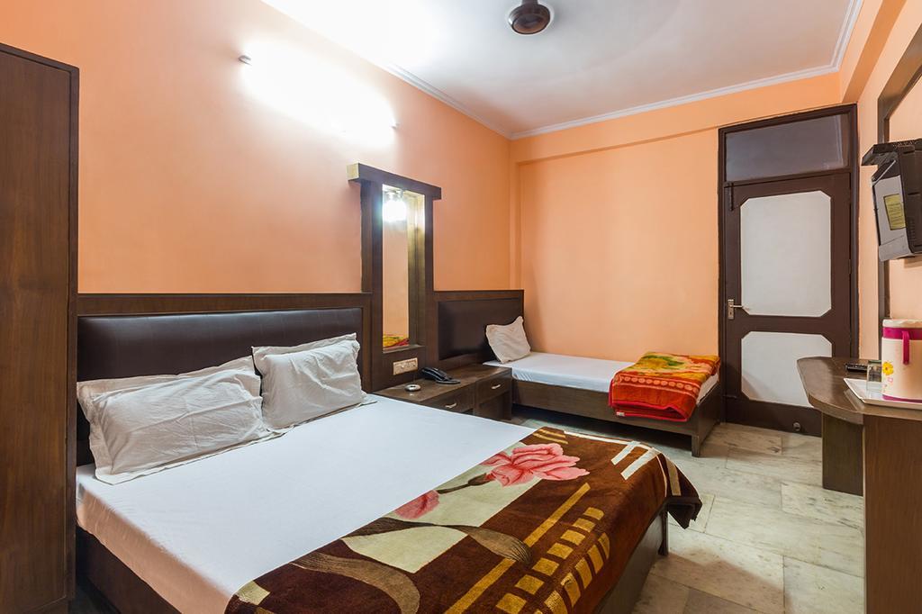 Sahara International Deluxe Hotel New Delhi Eksteriør billede